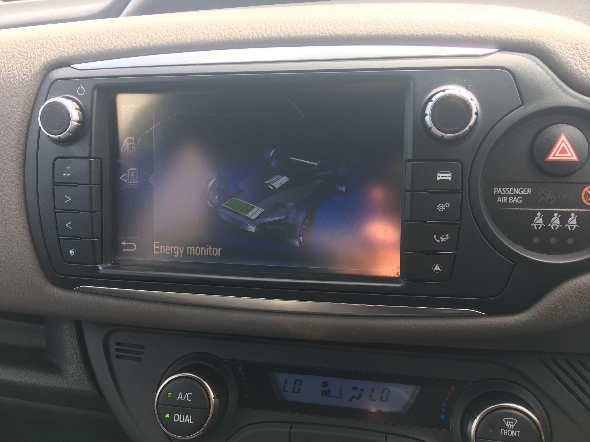 Toyota Yaris Image 11