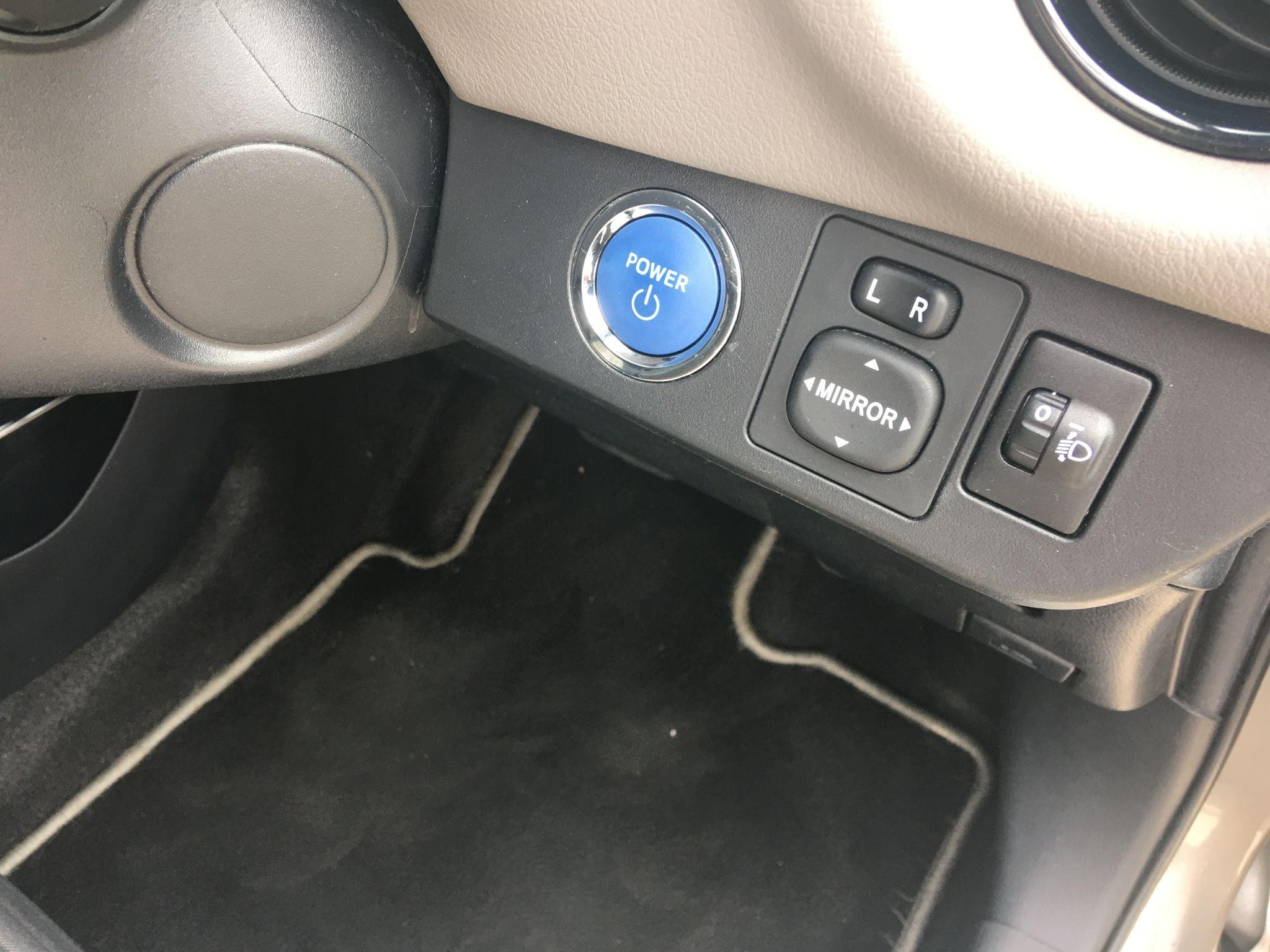 Toyota Yaris Image 35