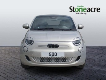Fiat 500e 42kWh Giorgio Armani Auto 3dr null Image 2