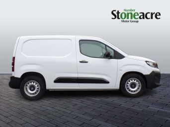 Vauxhall Combo Electric 52kWh Prime Auto SWB 5dr (7.4kW Charger) DT25VJC Image 2