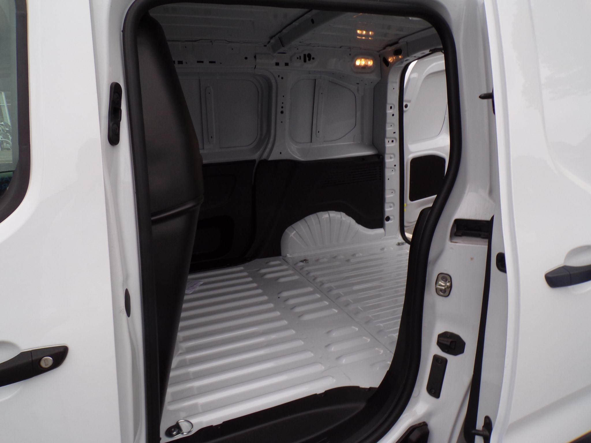 Vauxhall Combo Electric Image 10