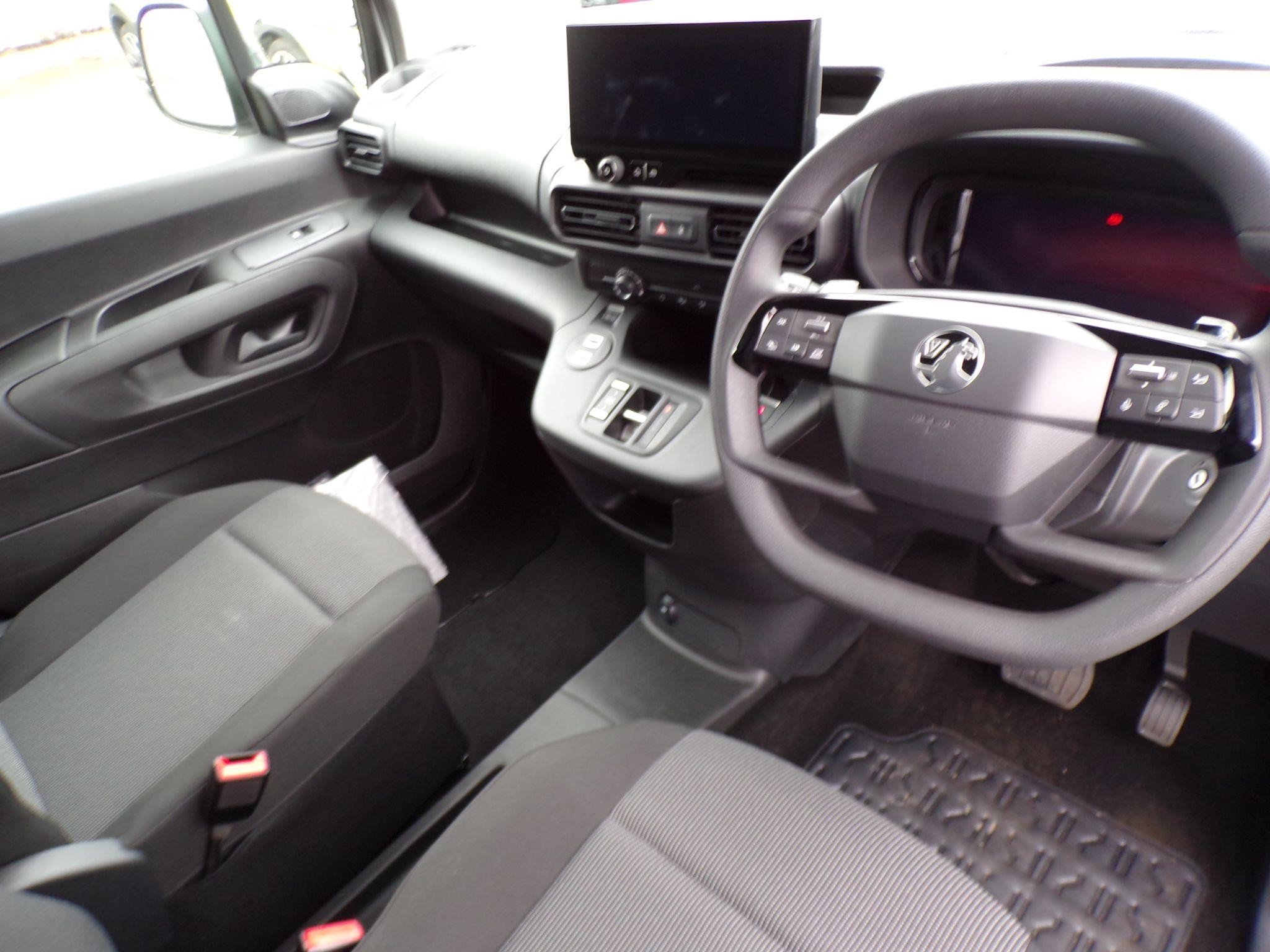 Vauxhall Combo Electric Image 11