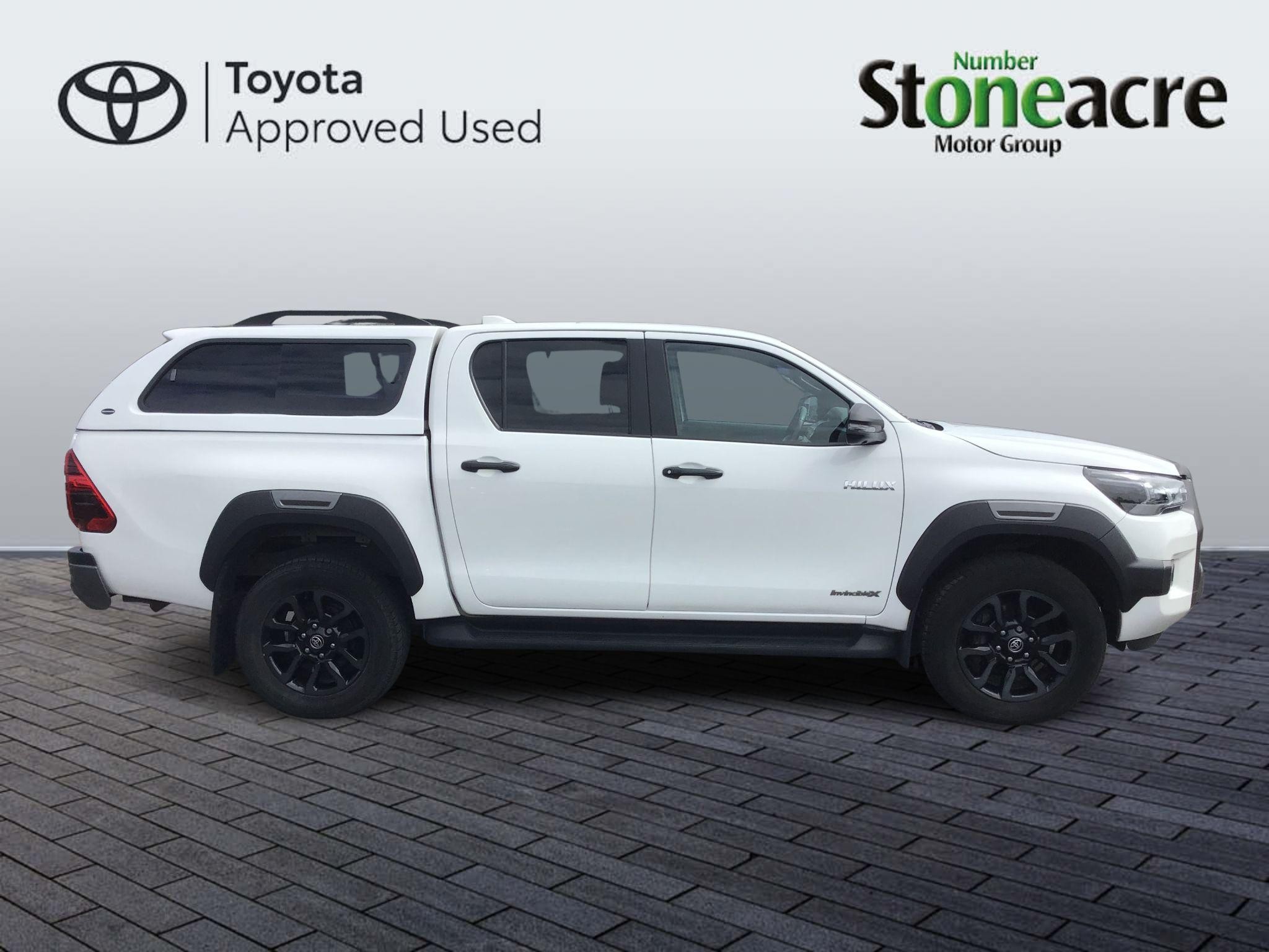 Toyota Hilux Image 4