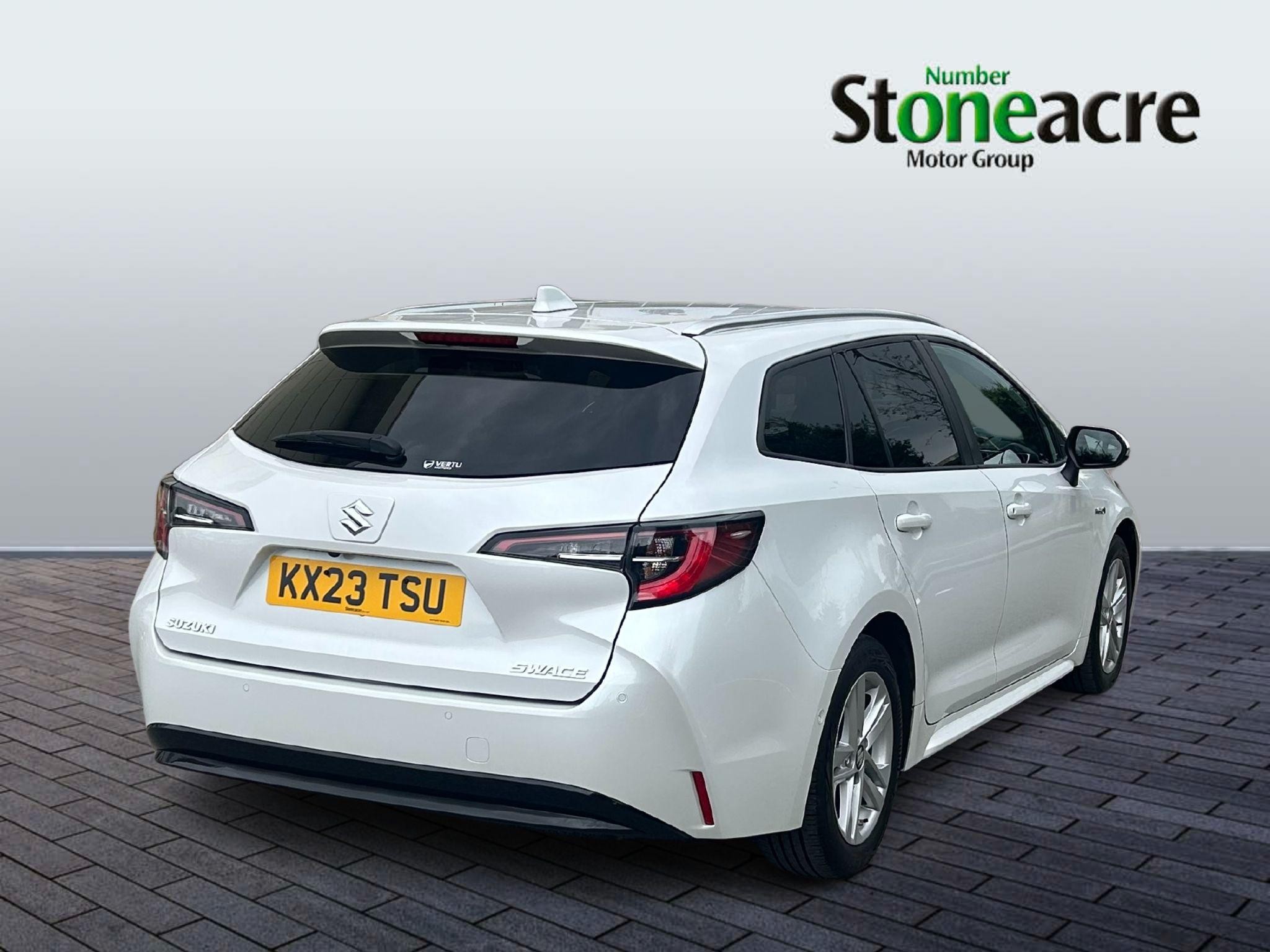Suzuki Swace Image 3