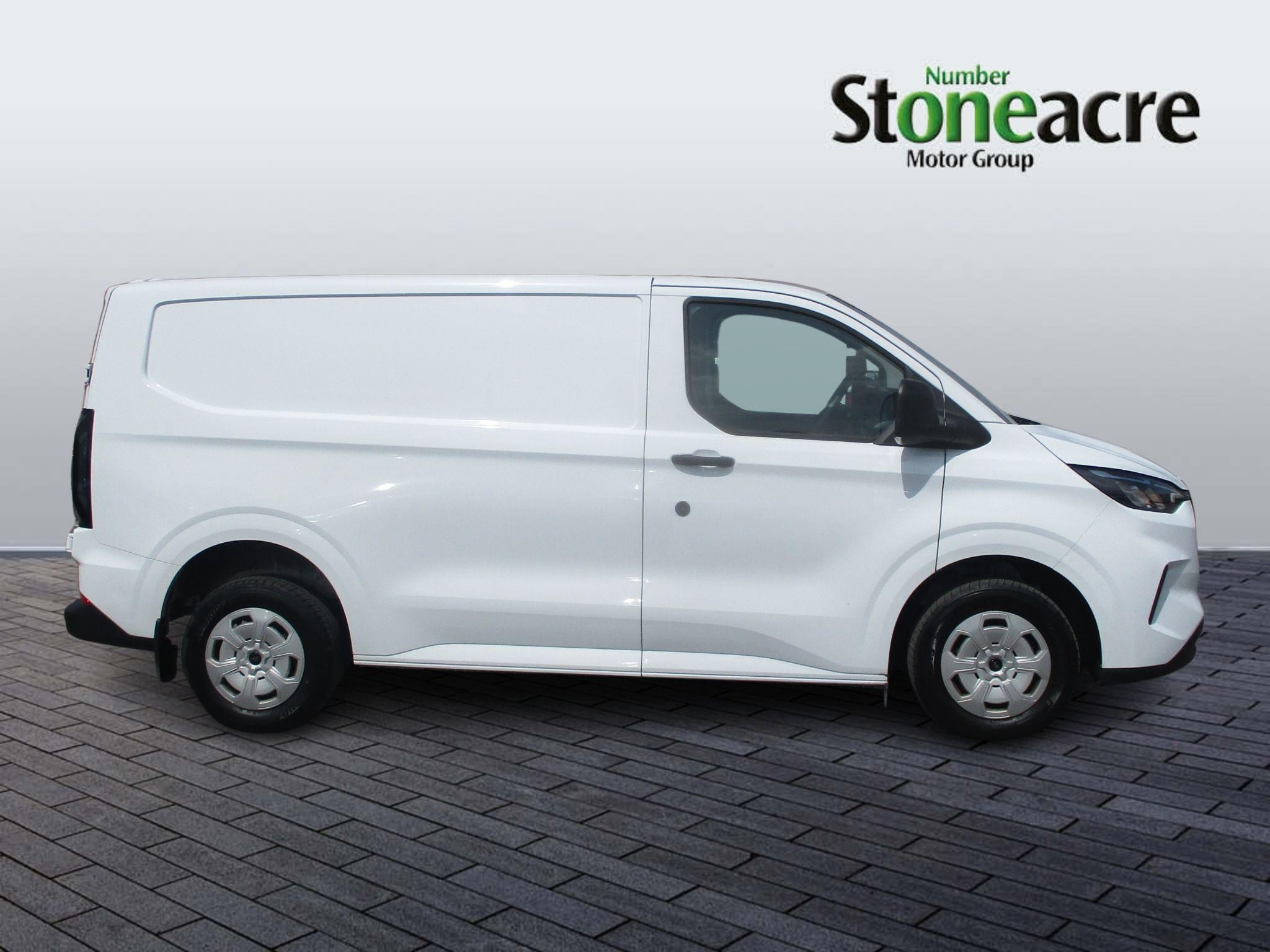 Ford Transit Custom Image 2