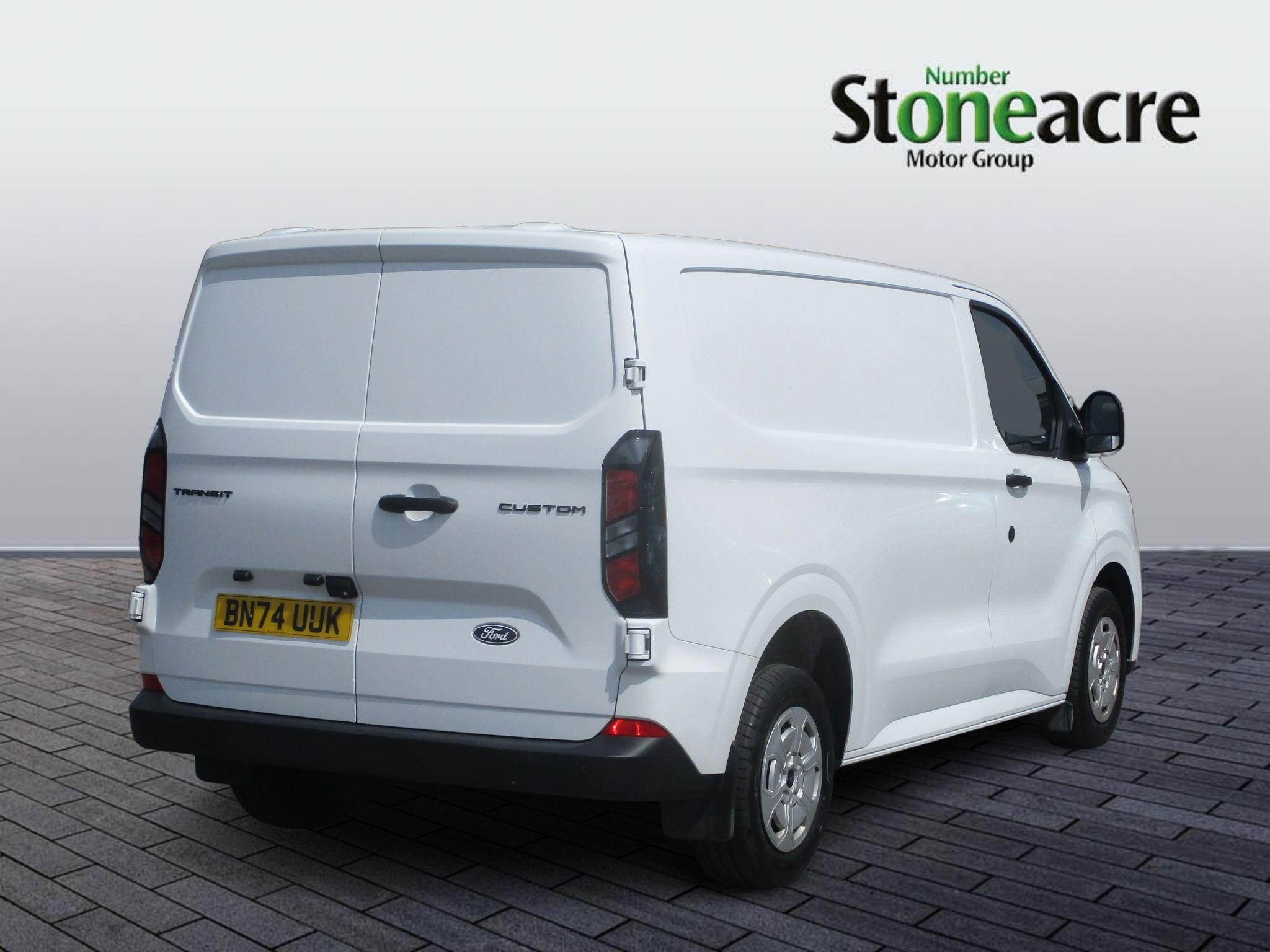 Ford Transit Custom Image 3