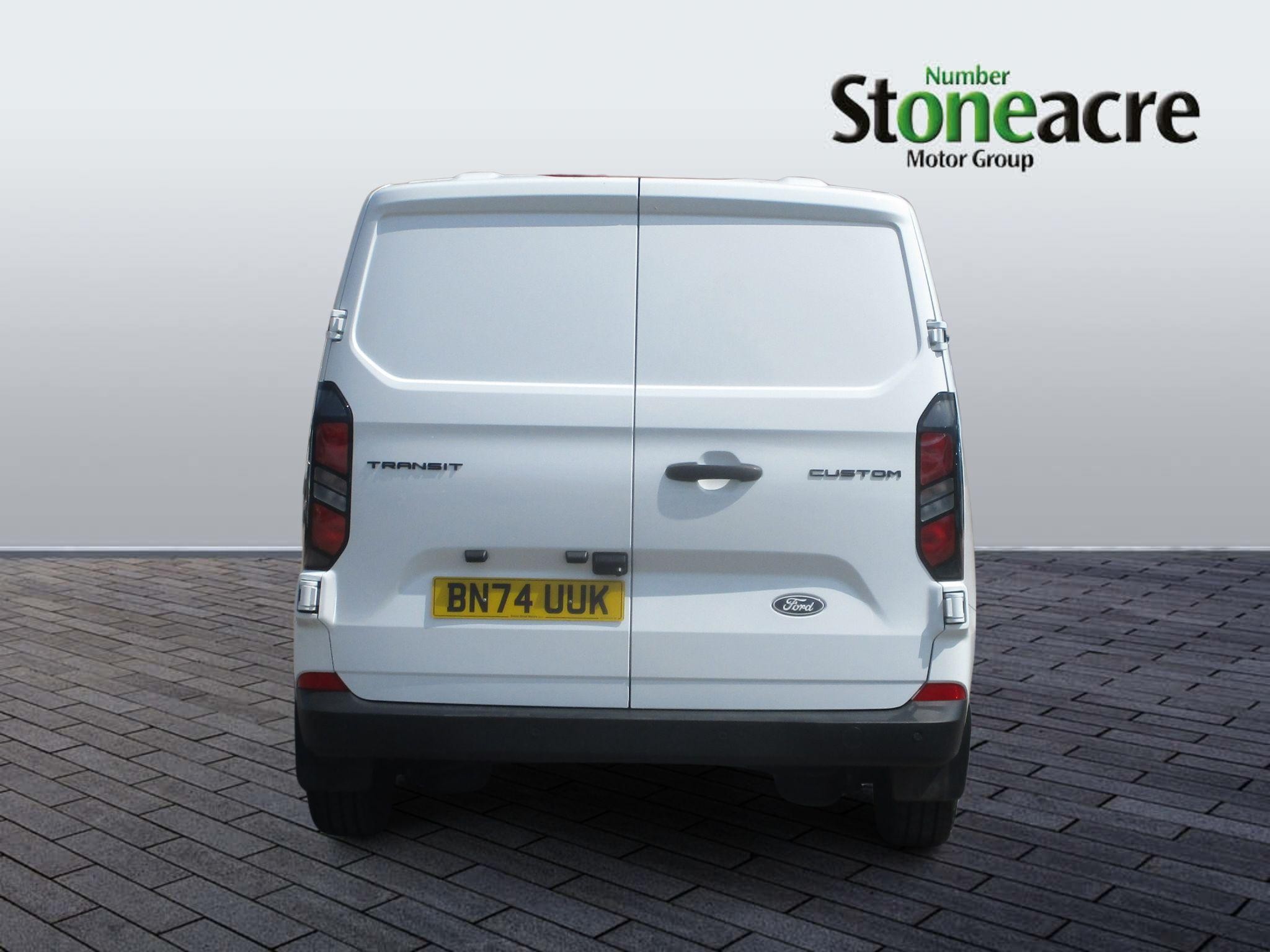Ford Transit Custom Image 4