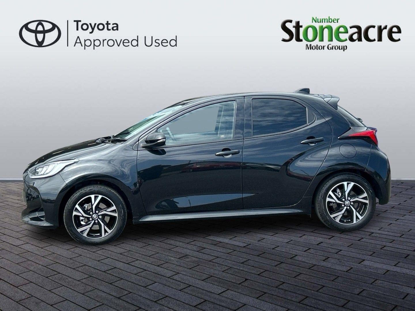 Toyota Yaris Image 8
