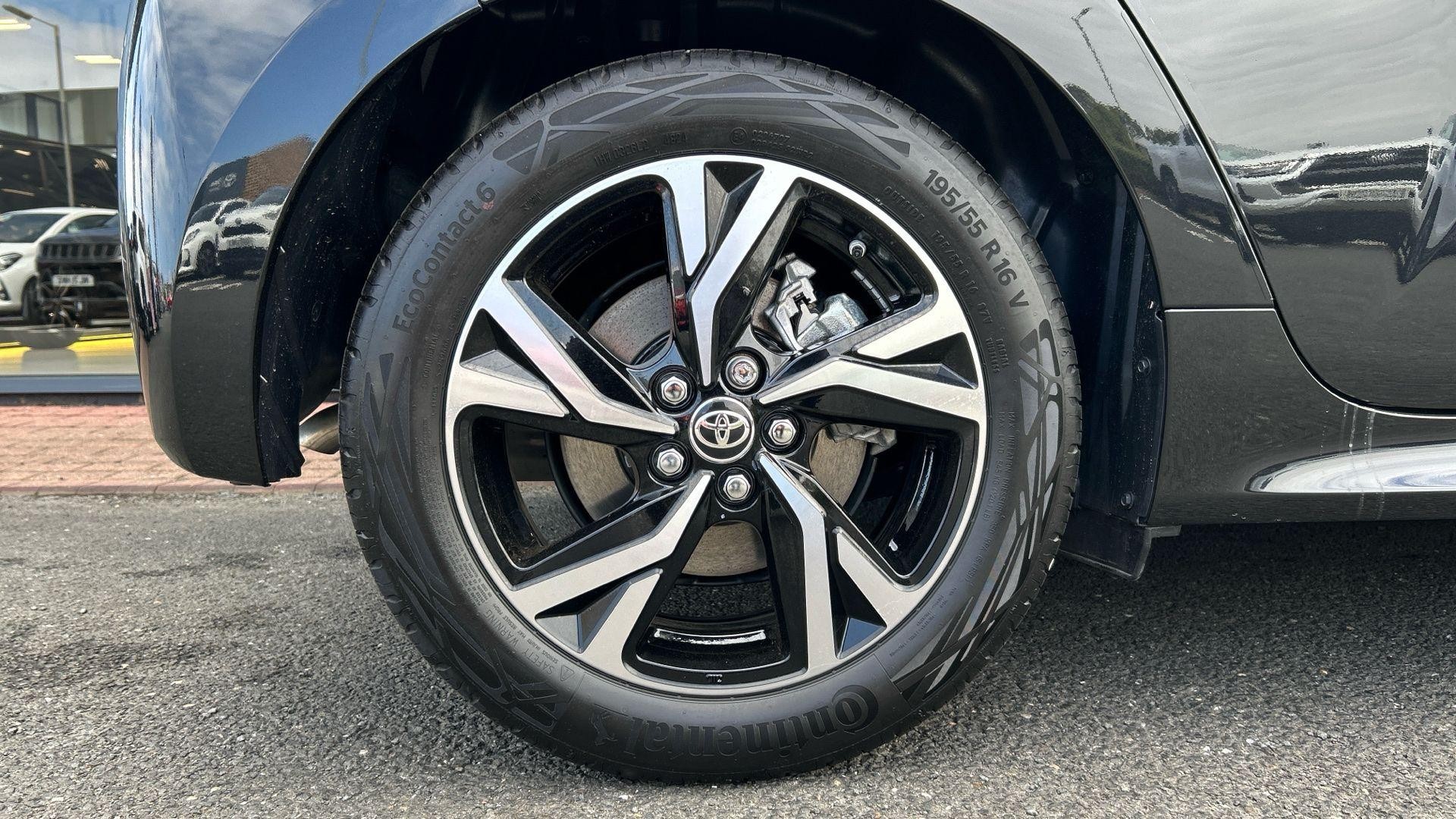 Toyota Yaris Image 21