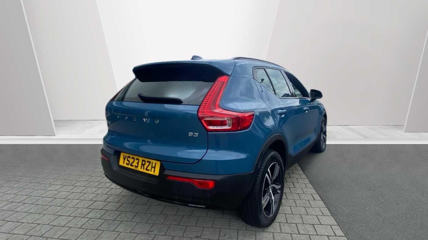 Volvo XC40 Image 2