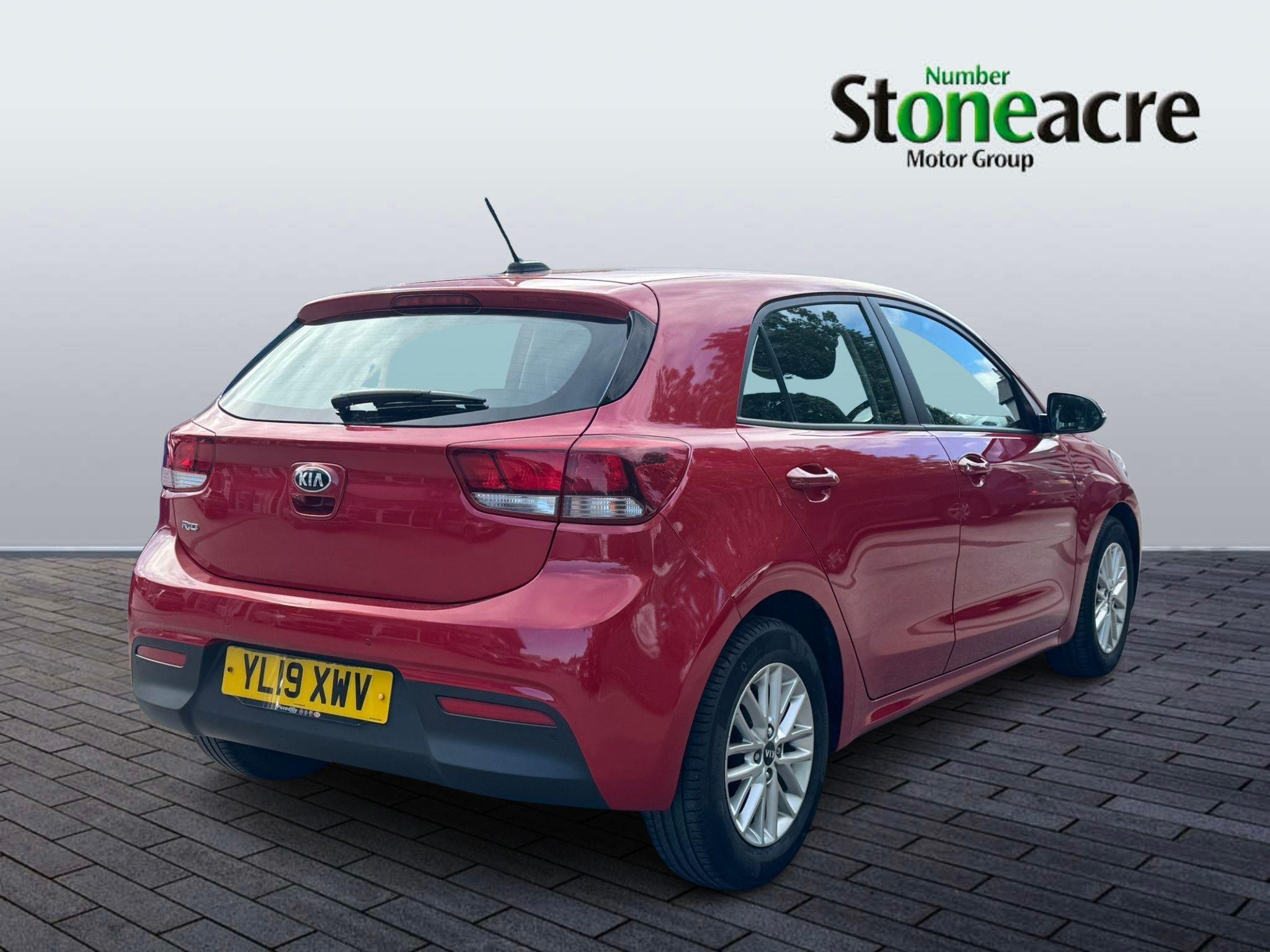 Kia Rio Image 8