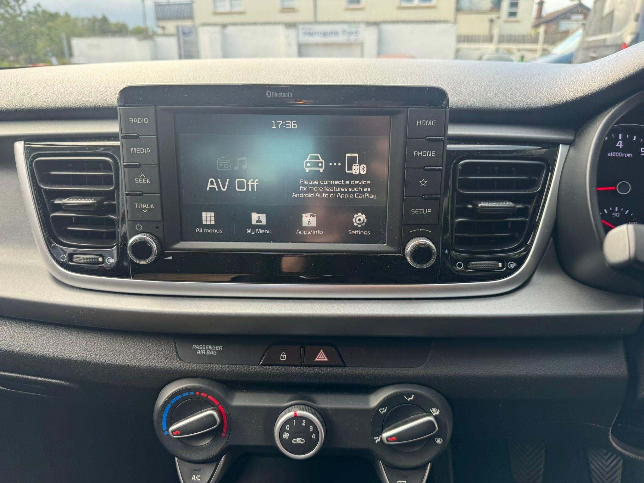 Kia Rio Image 14