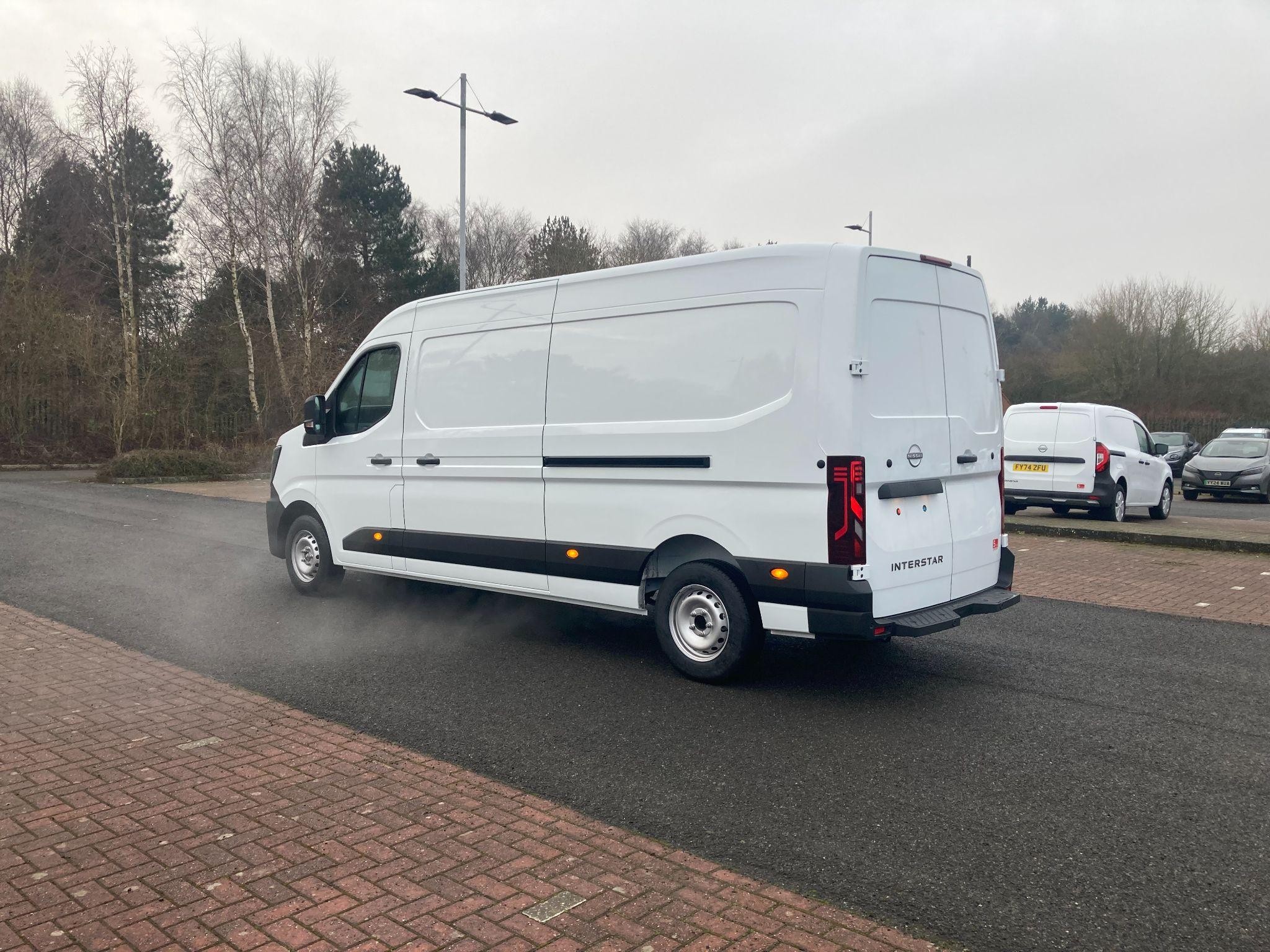 Nissan Interstar Image 7
