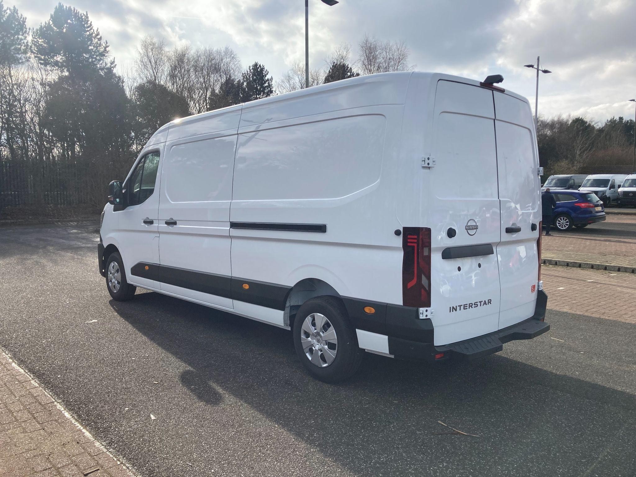 Nissan Interstar Image 5
