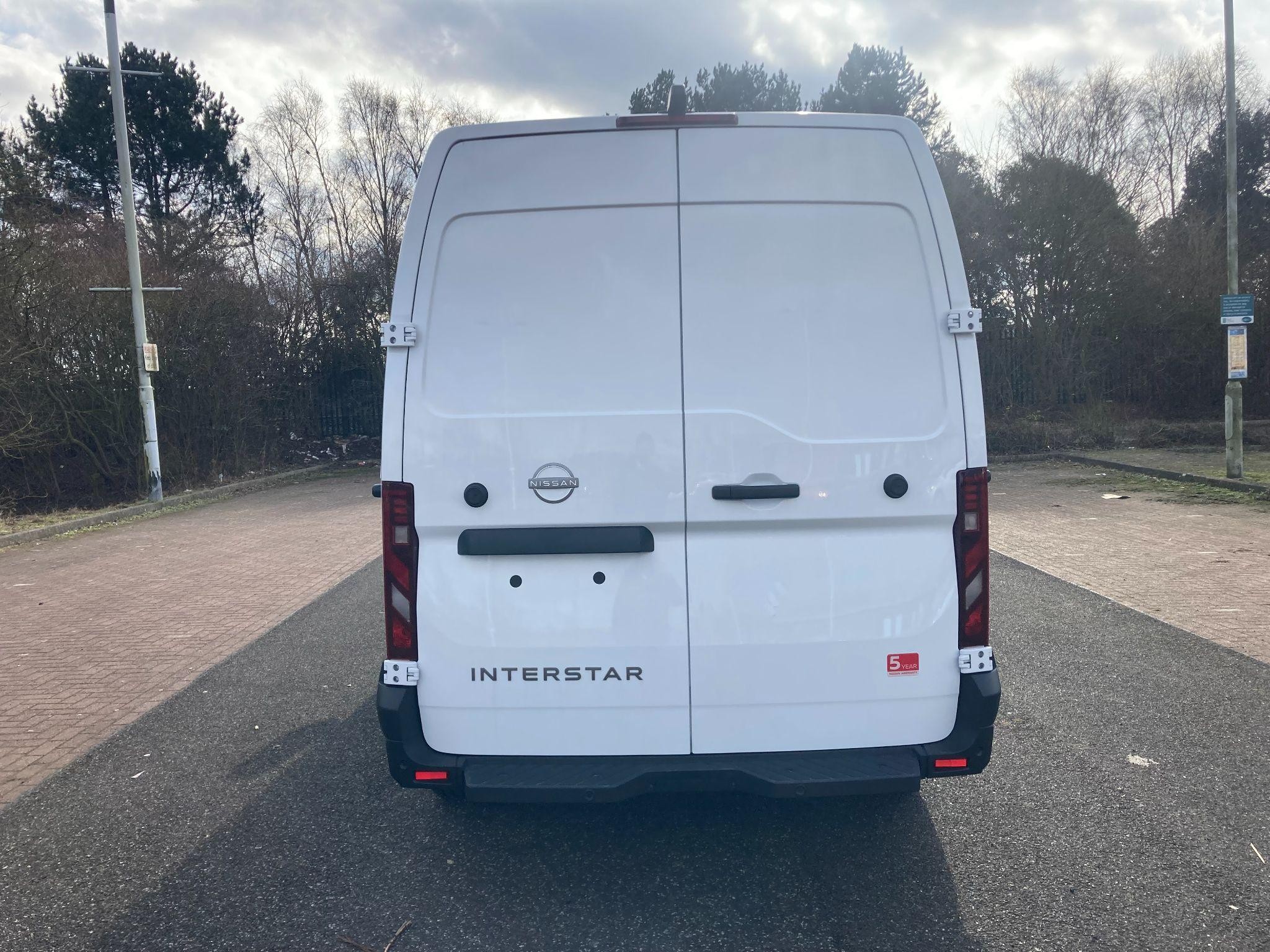 Nissan Interstar Image 6