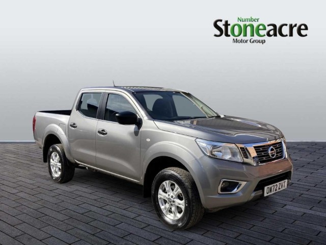 Nissan Navara 2.3 dCi Acenta 4WD Euro 6 (s/s) 4dr OW72ZVT Image 1