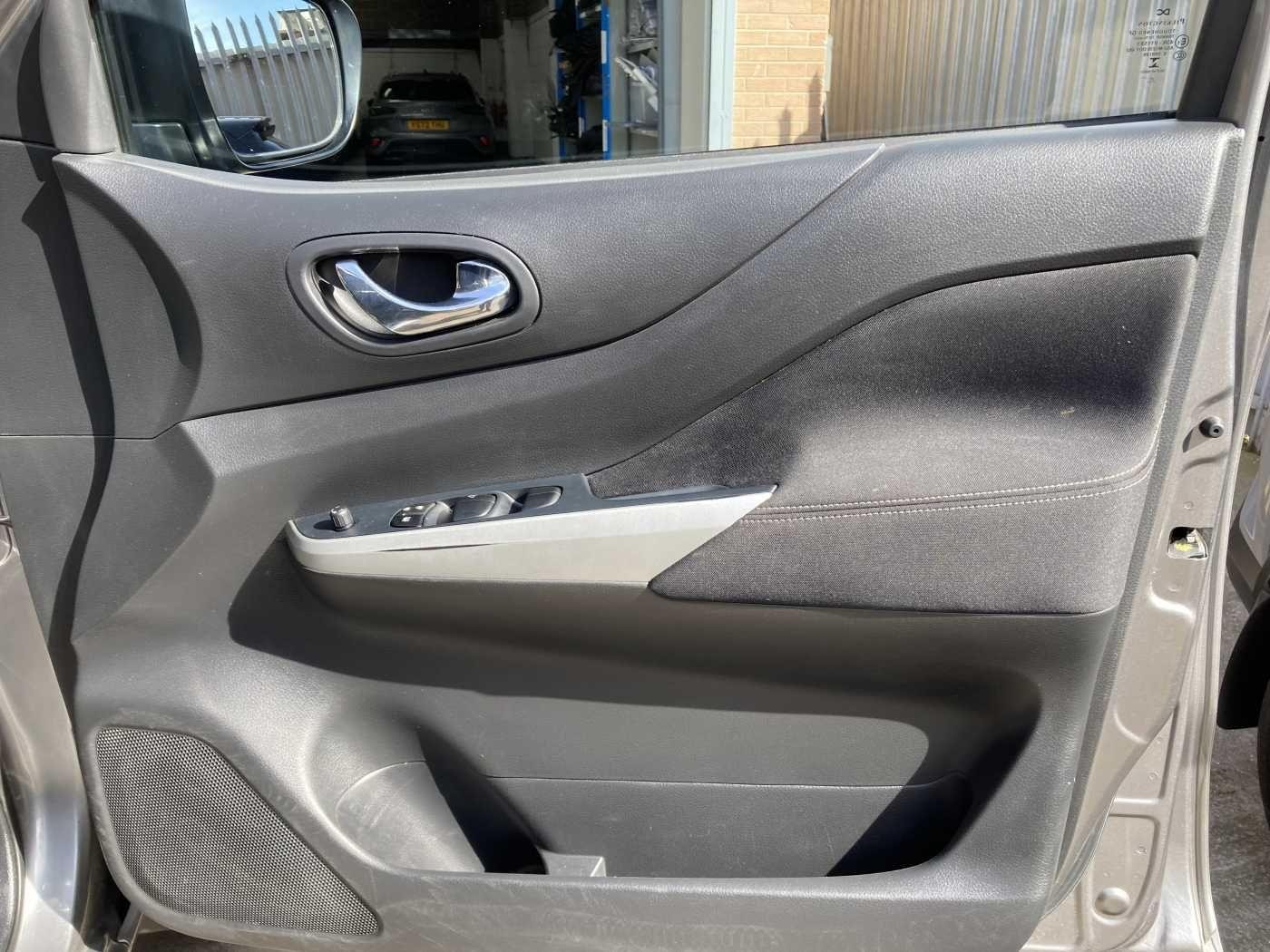 Nissan Navara Image 14