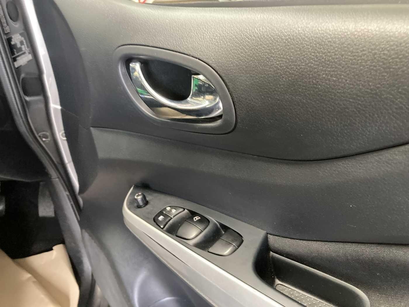 Nissan Navara Image 48