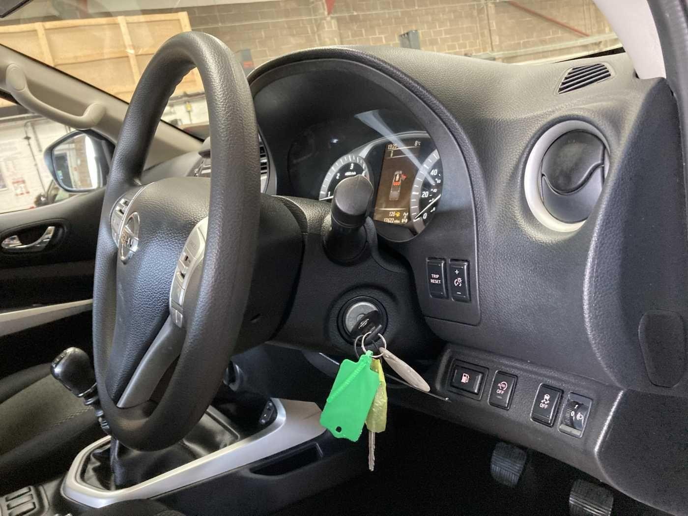 Nissan Navara Image 49