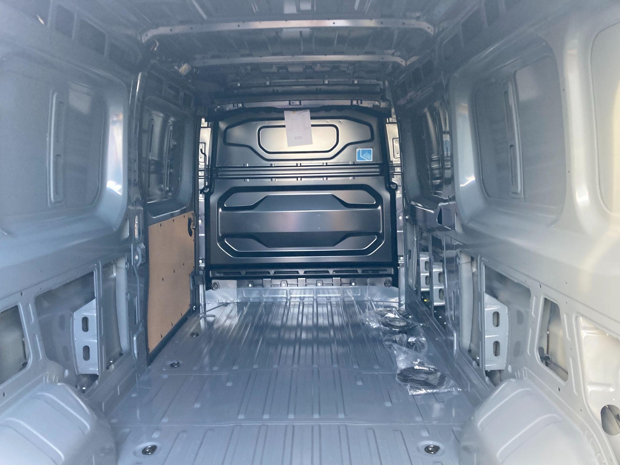 Nissan Interstar Image 5