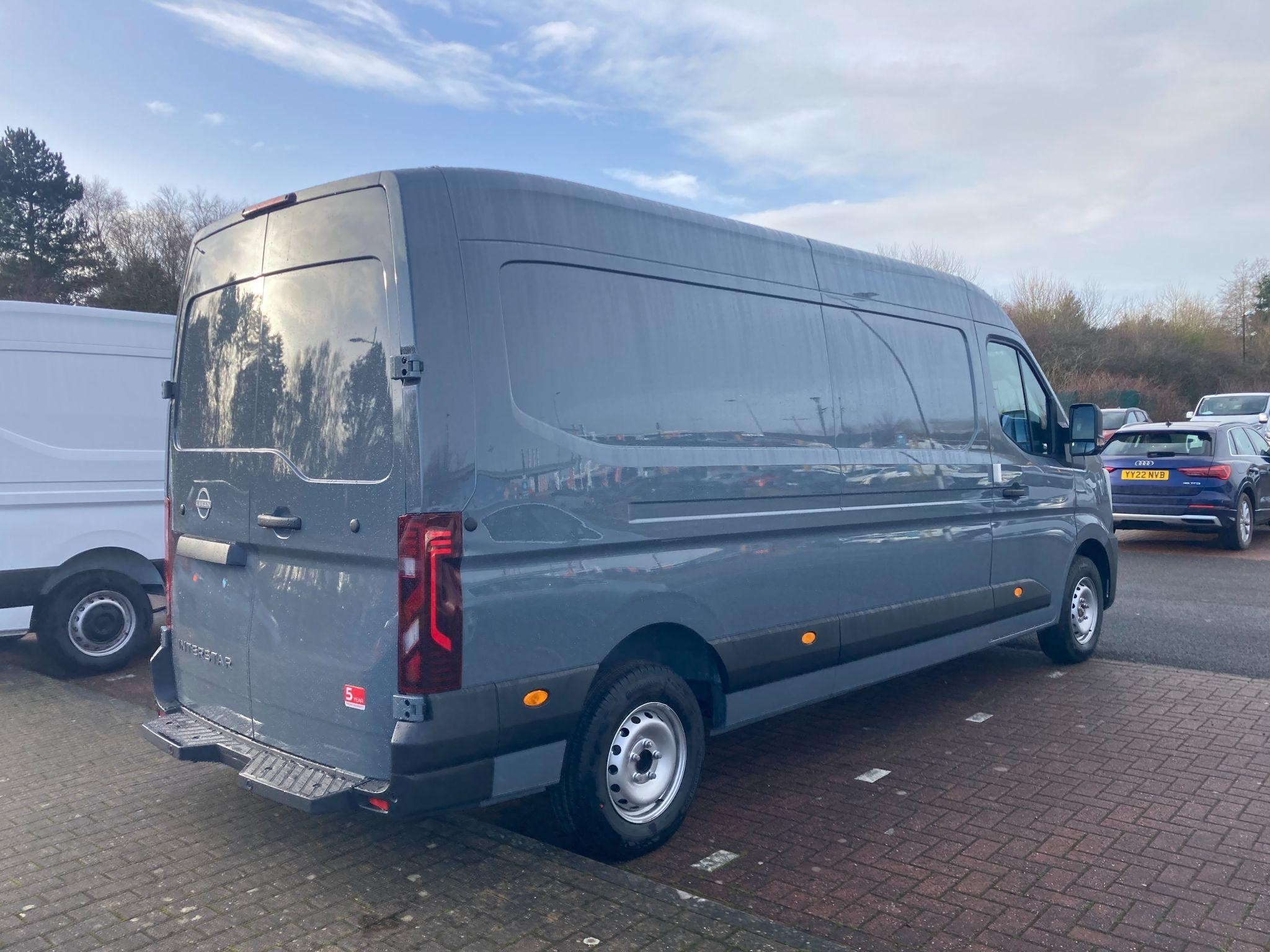 Nissan Interstar Image 6