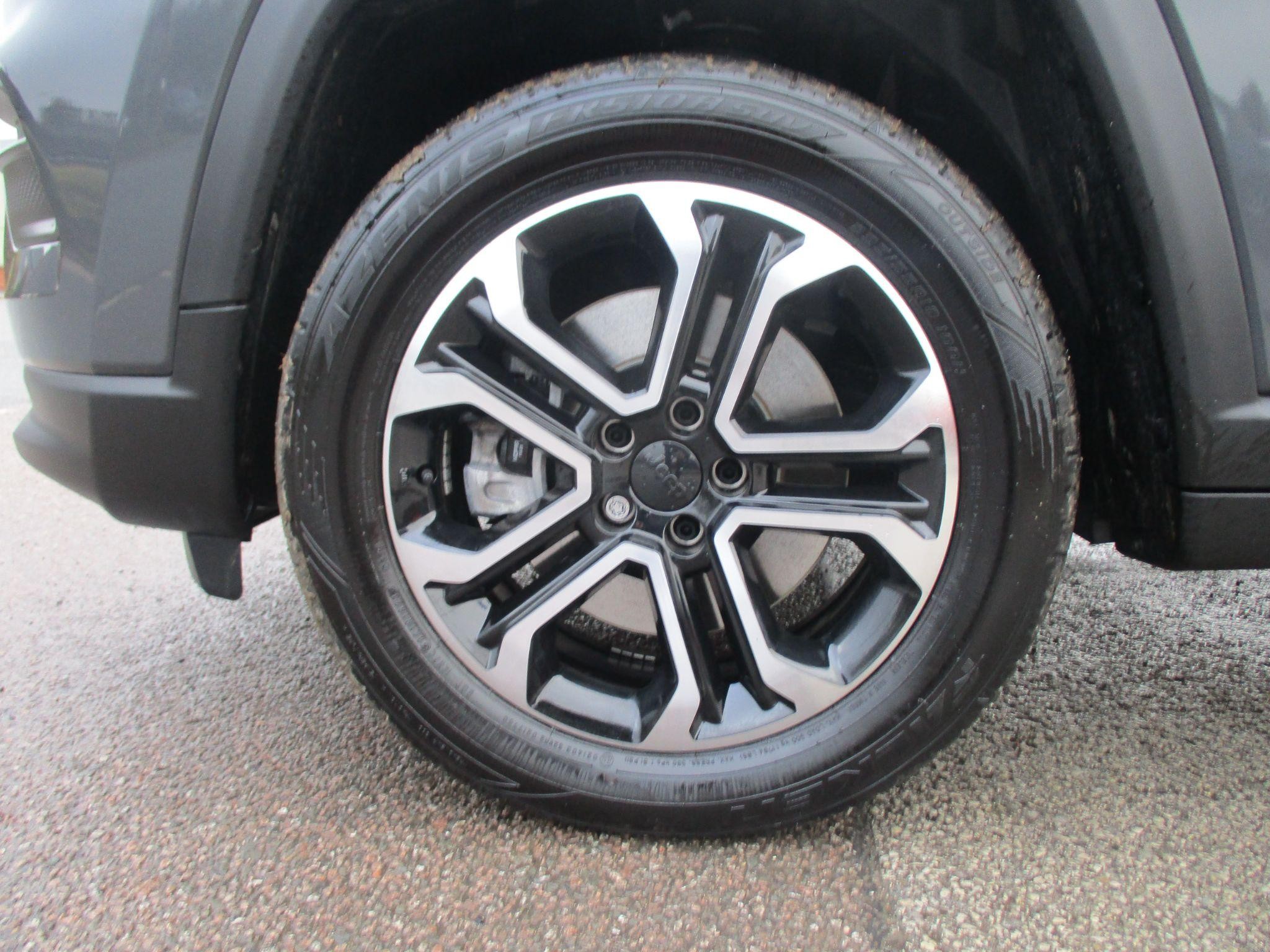 Jeep Compass Image 11