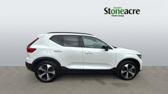 Volvo XC40 2.0 B3P Plus Dark 5dr Auto RO24PGZ Image 3