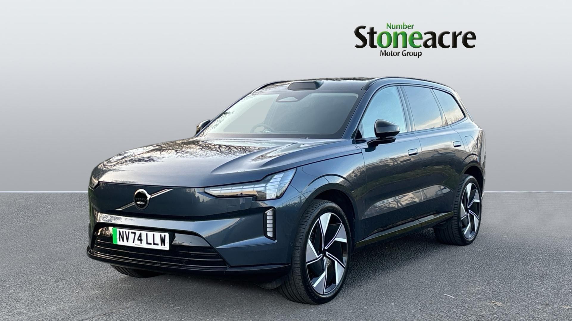 Volvo EX90 Image 6