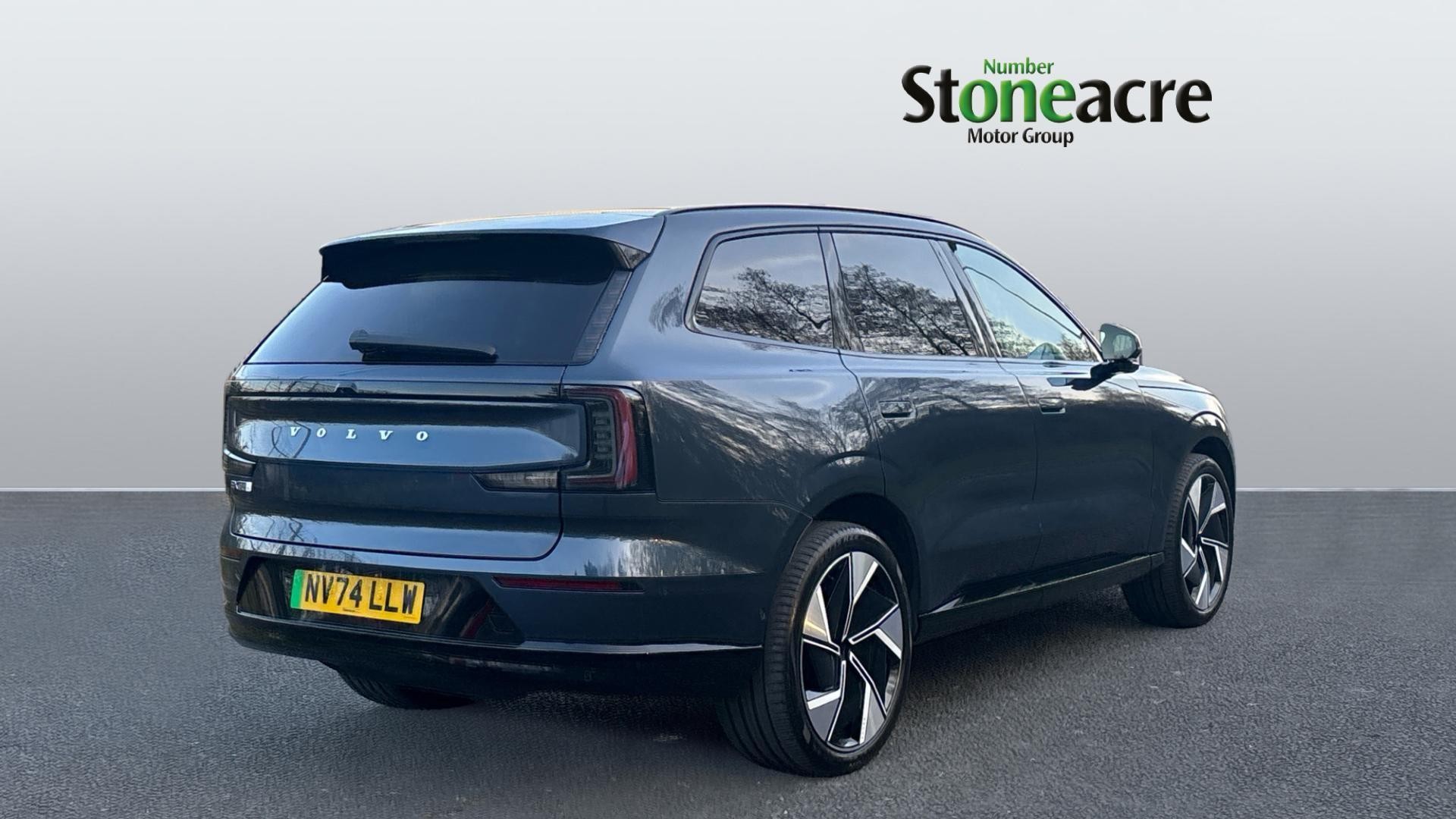 Volvo EX90 Image 7