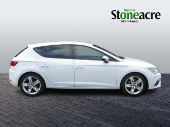 SEAT Leon 1.5 TSI EVO FR Hatchback 5dr Petrol Manual Euro 6 (s/s) (130 ps) BF68KSU Image 2