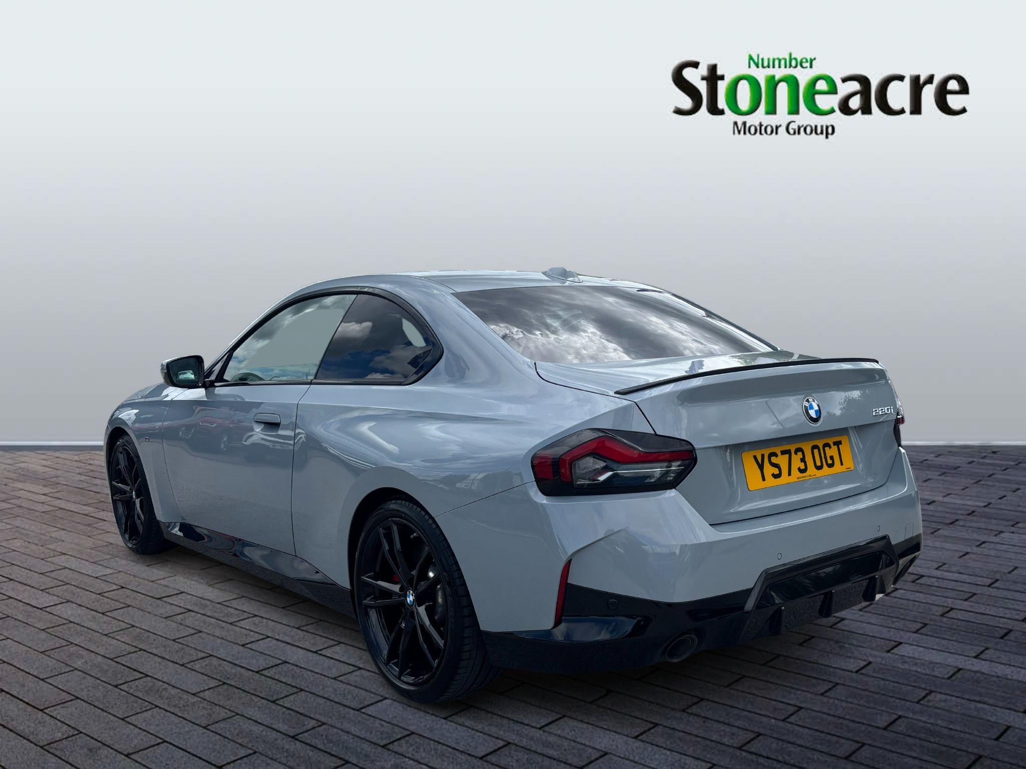 BMW 2 Series Image 3