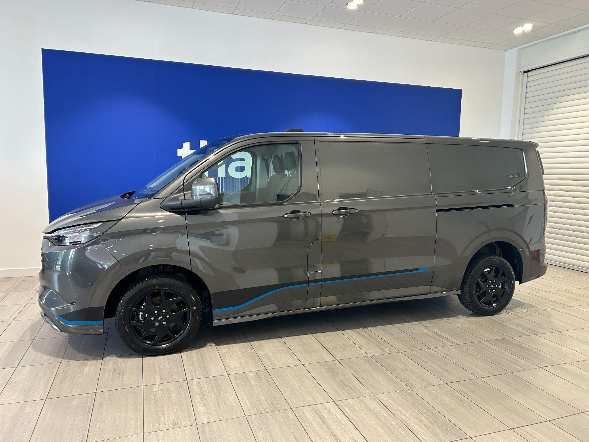 Ford Transit Custom Image 7