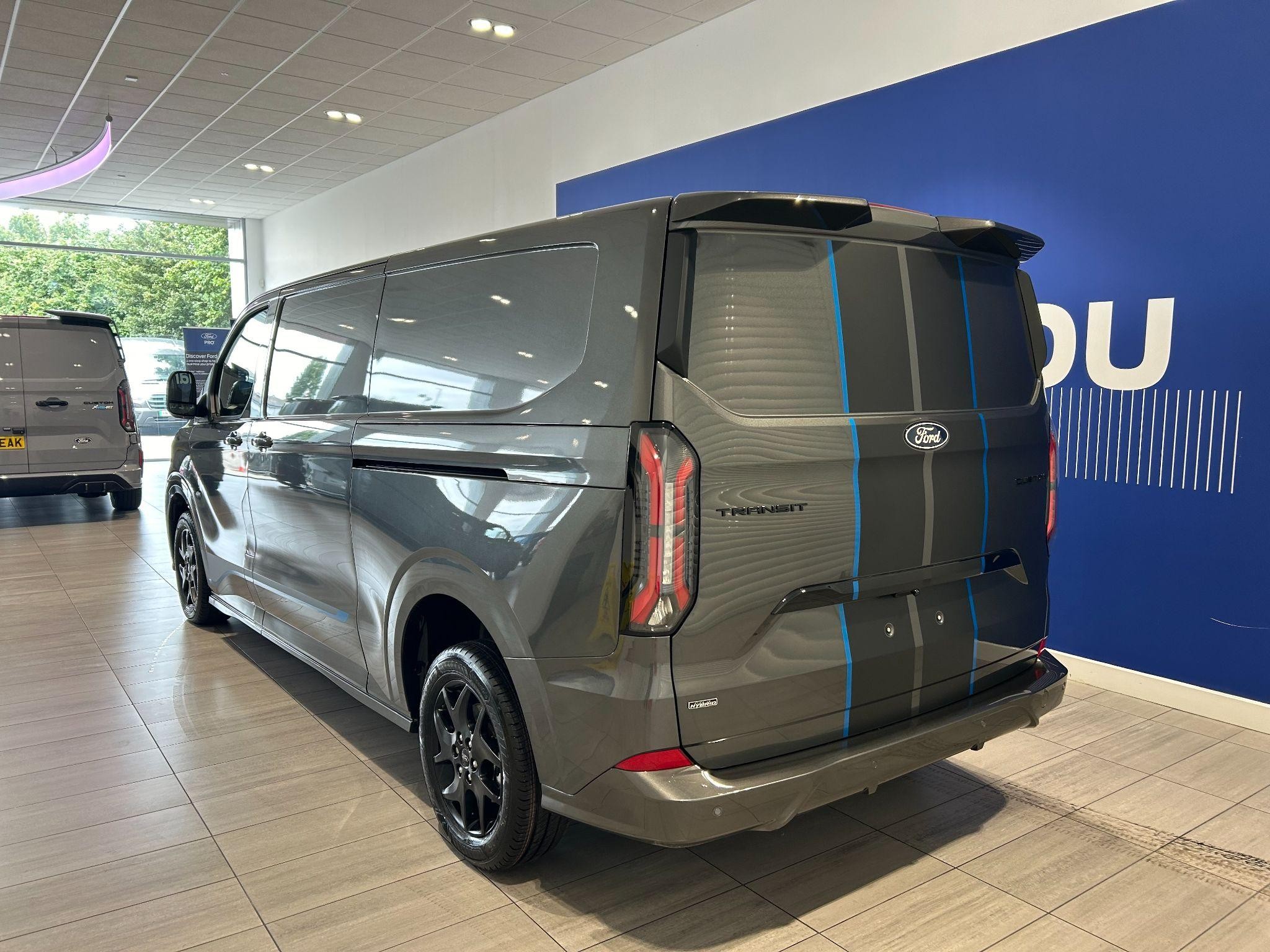 Ford Transit Custom Image 8