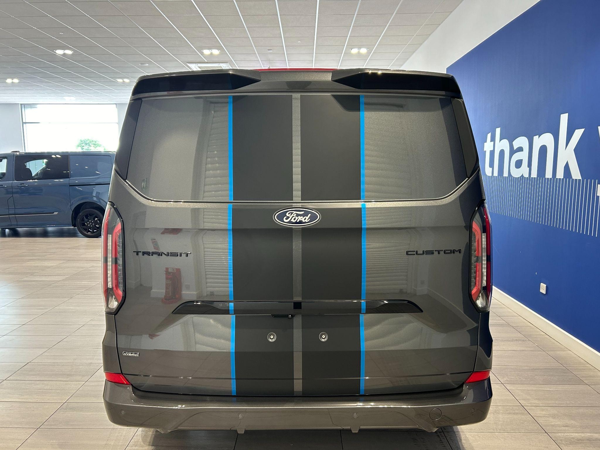Ford Transit Custom Image 10