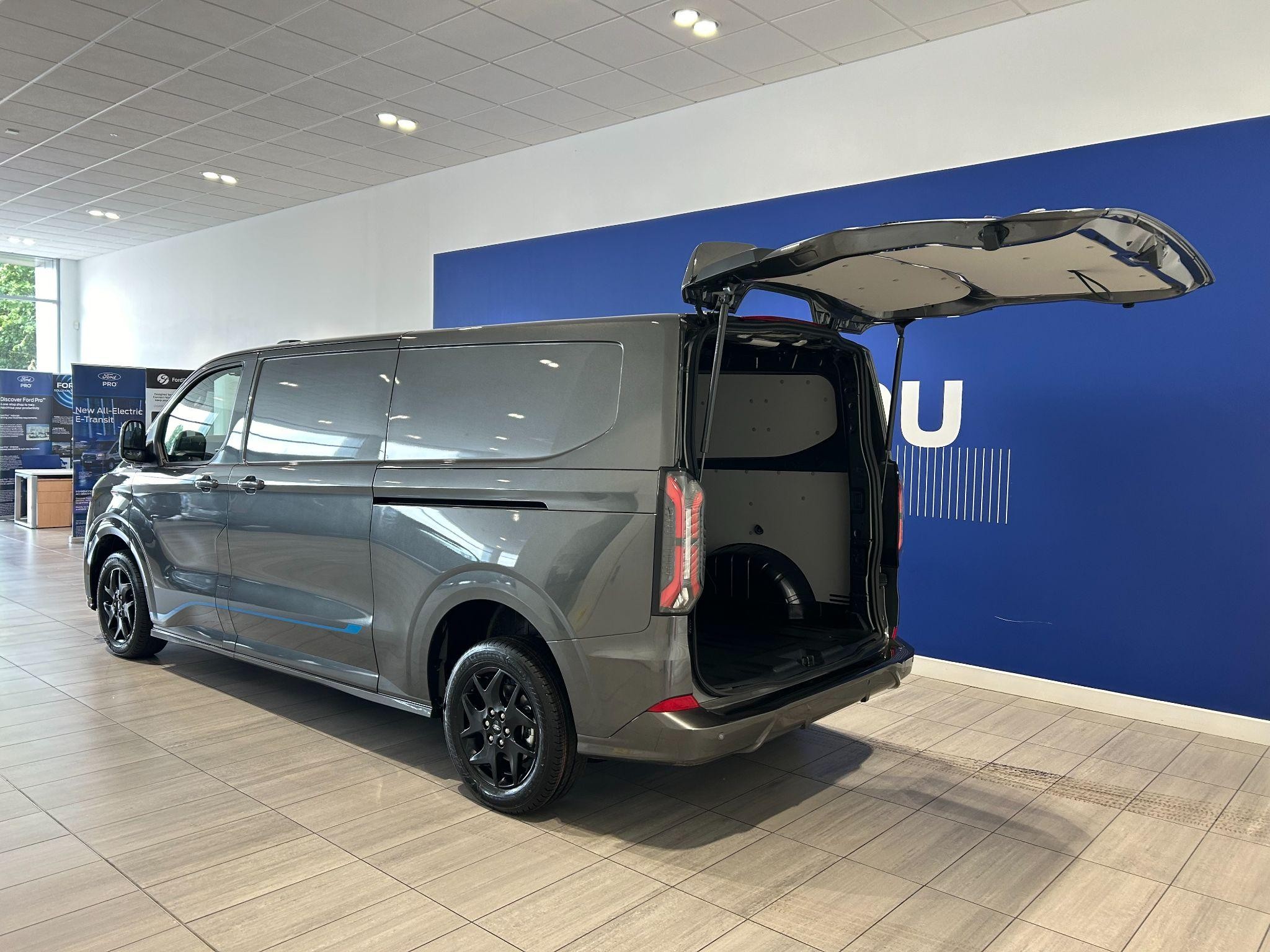 Ford Transit Custom Image 9