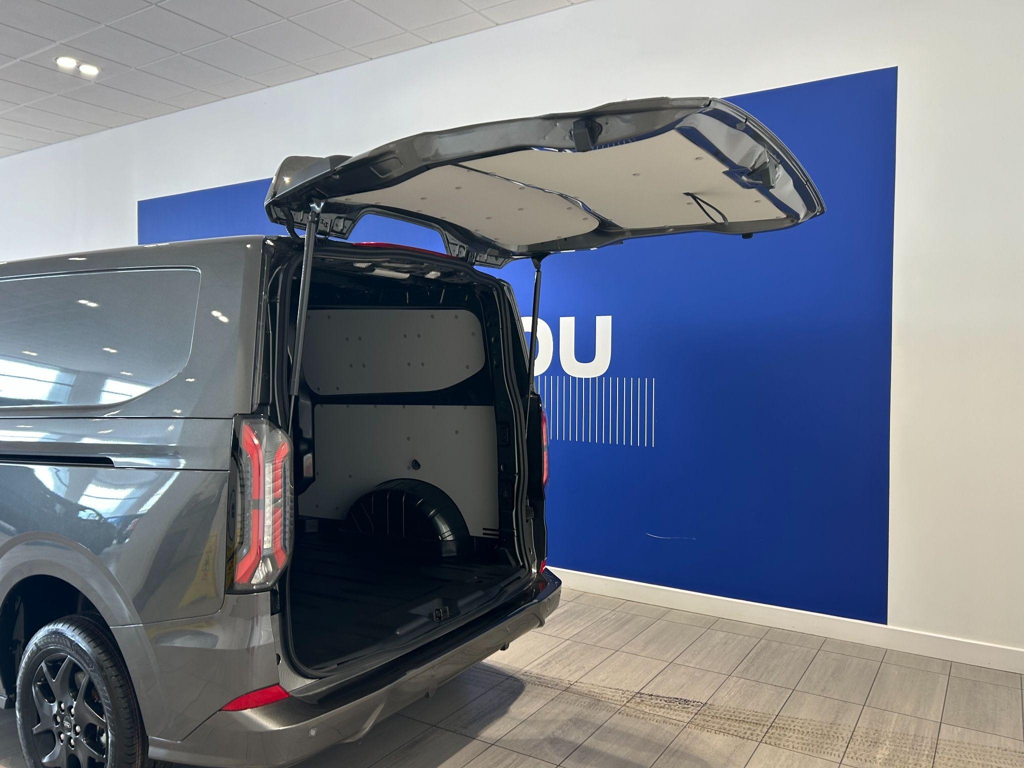 Ford Transit Custom Image 23
