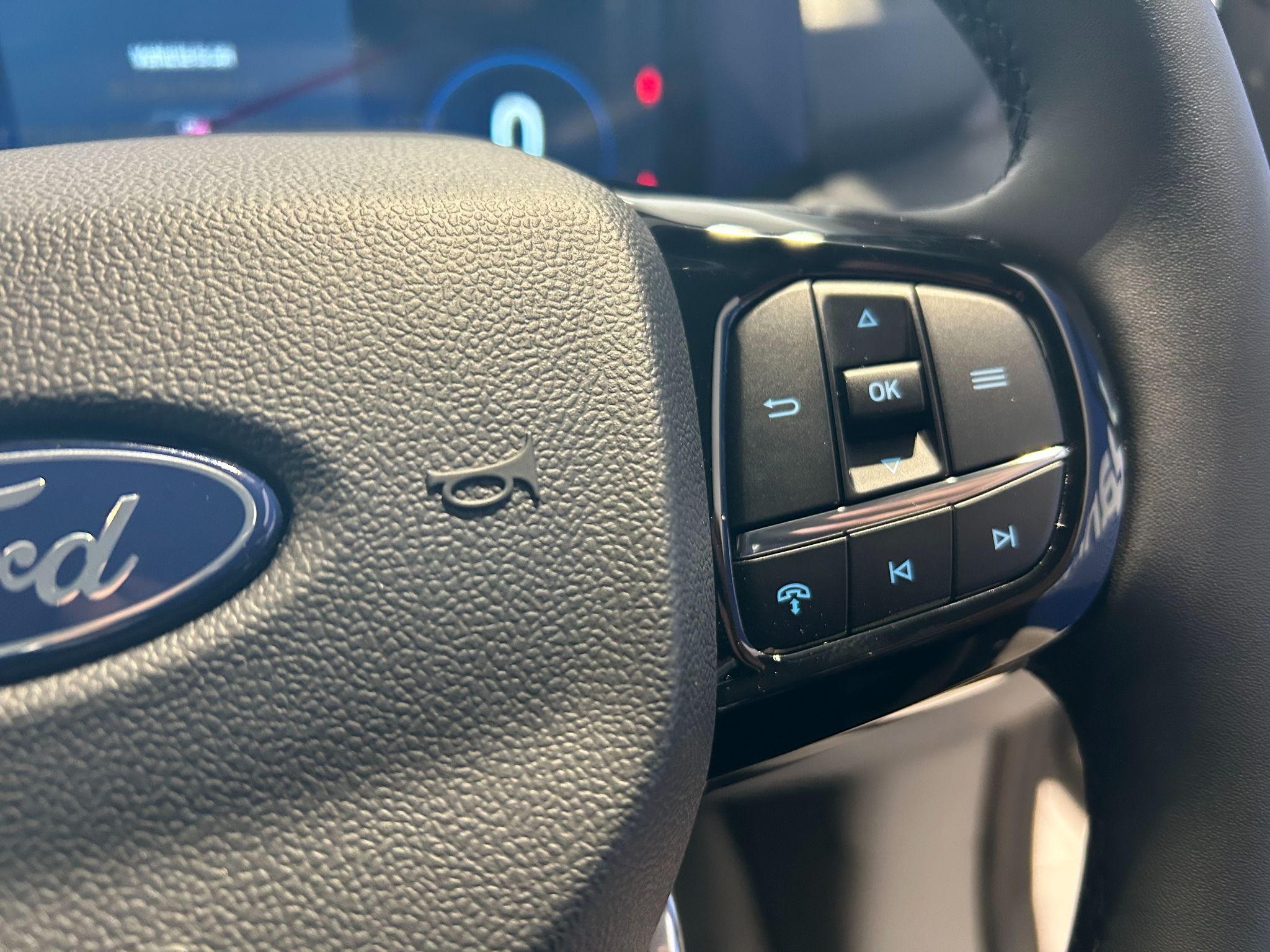 Ford Transit Custom Image 13