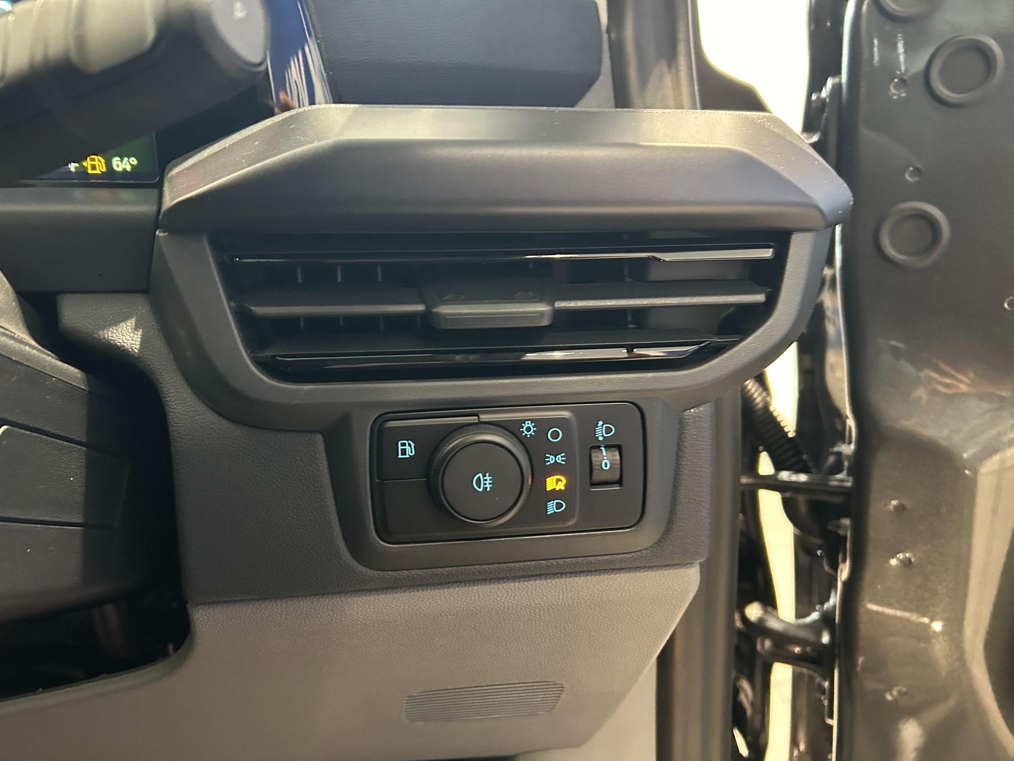 Ford Transit Custom Image 15