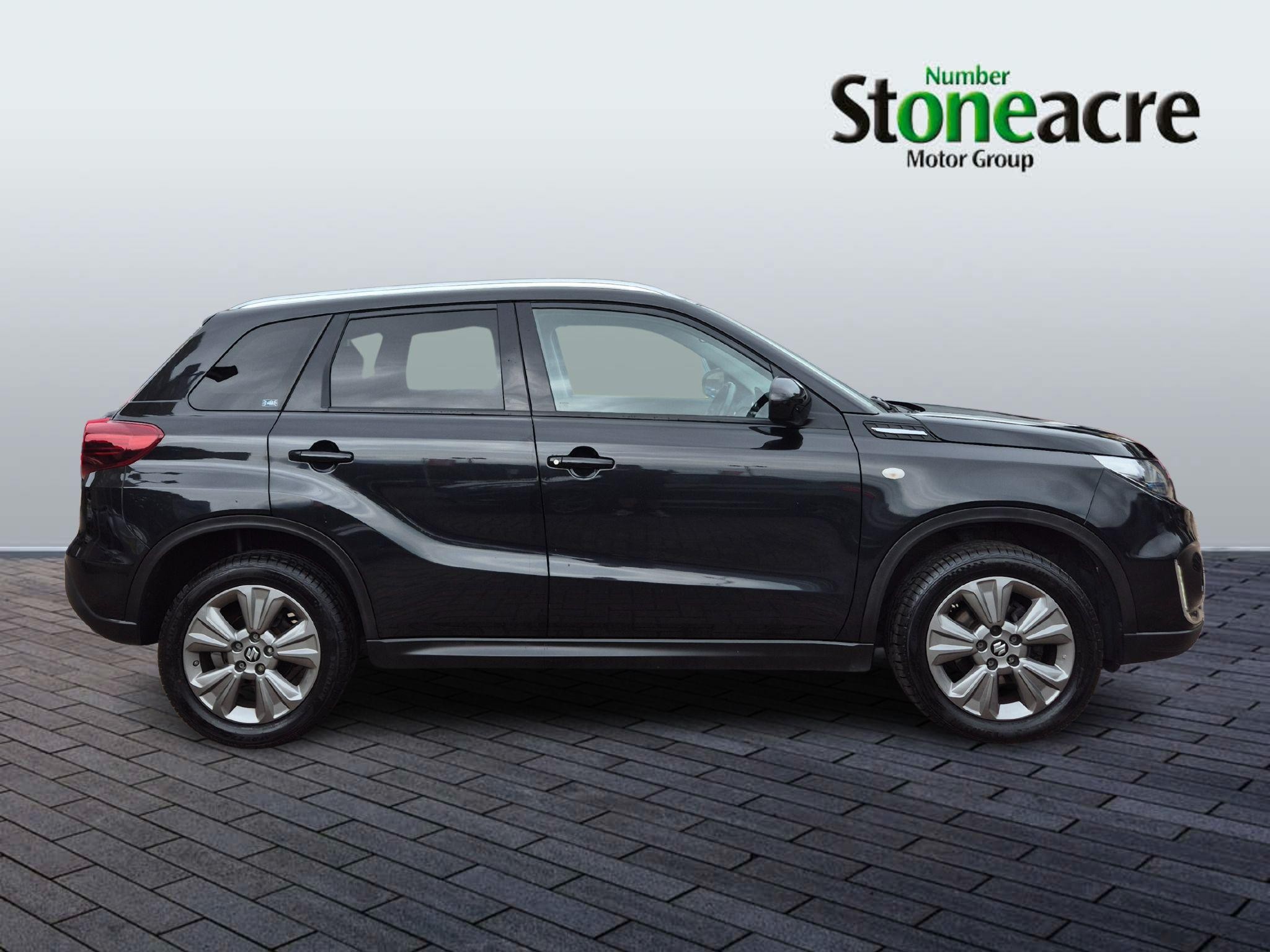 Suzuki Vitara Image 2