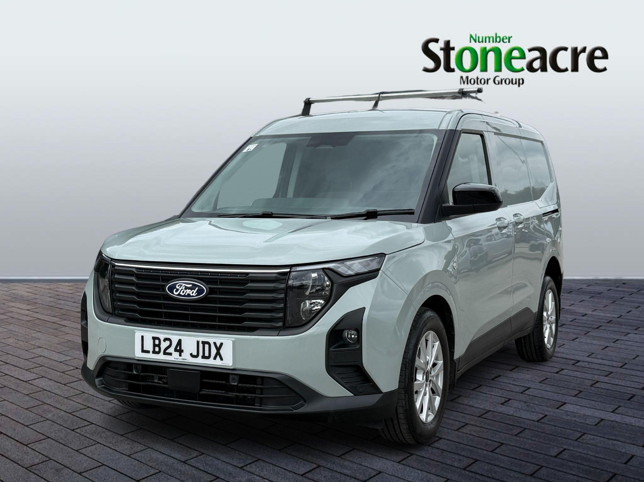 Ford Transit Courier Image 3