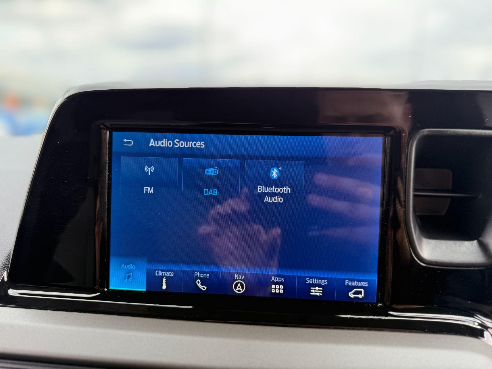 Ford Transit Courier Image 24