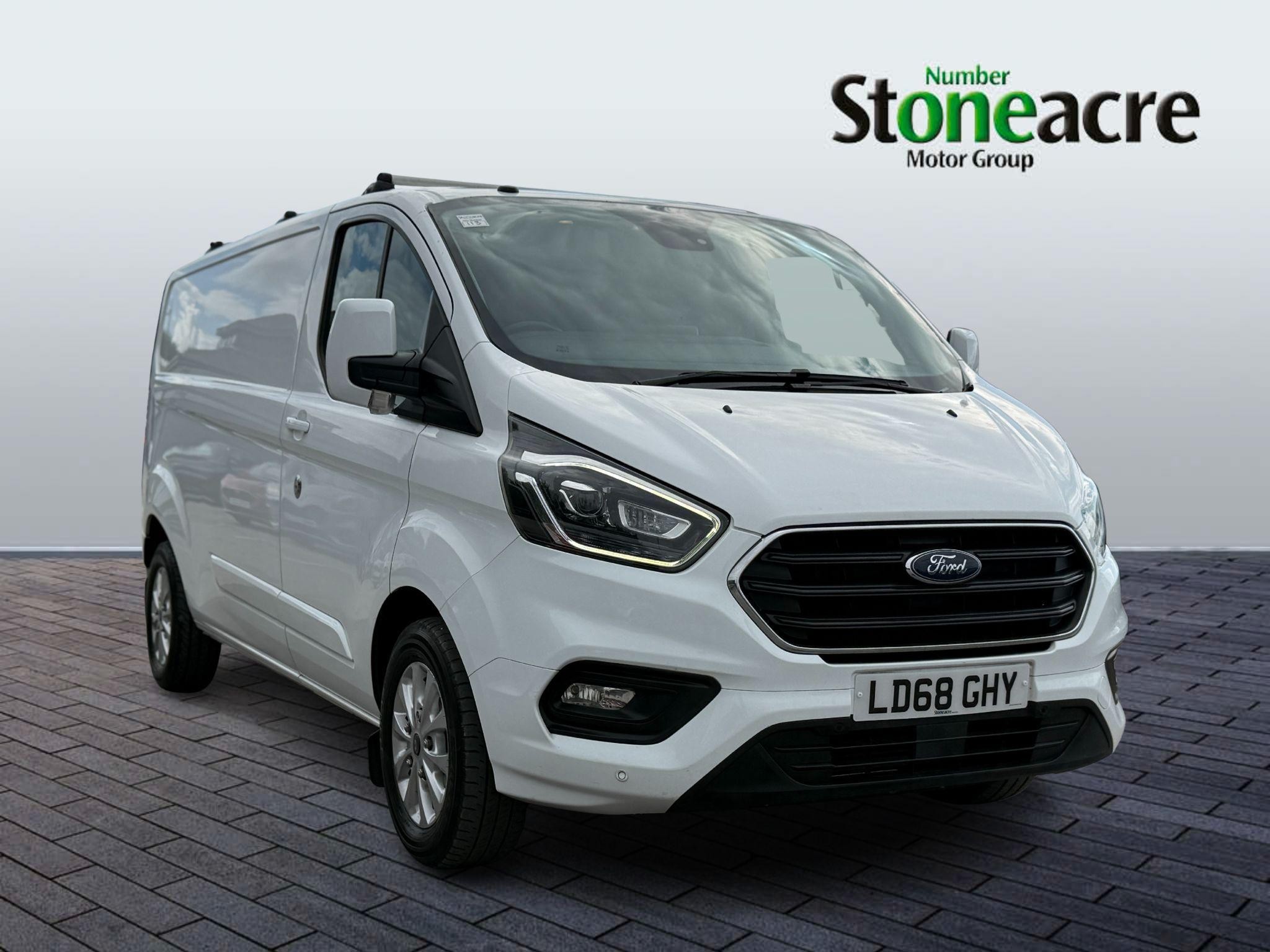 Ford Transit Custom Image 1