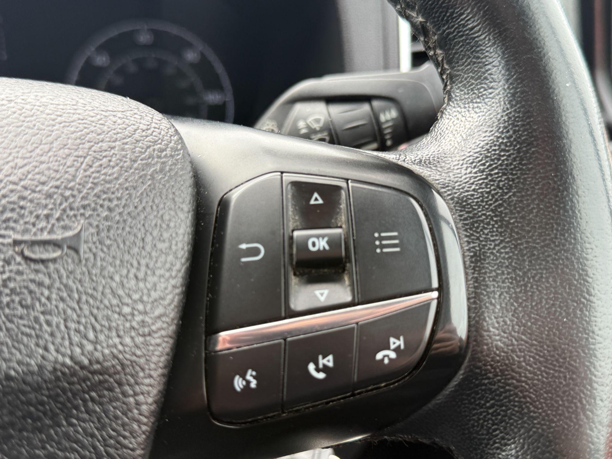Ford Transit Custom Image 12