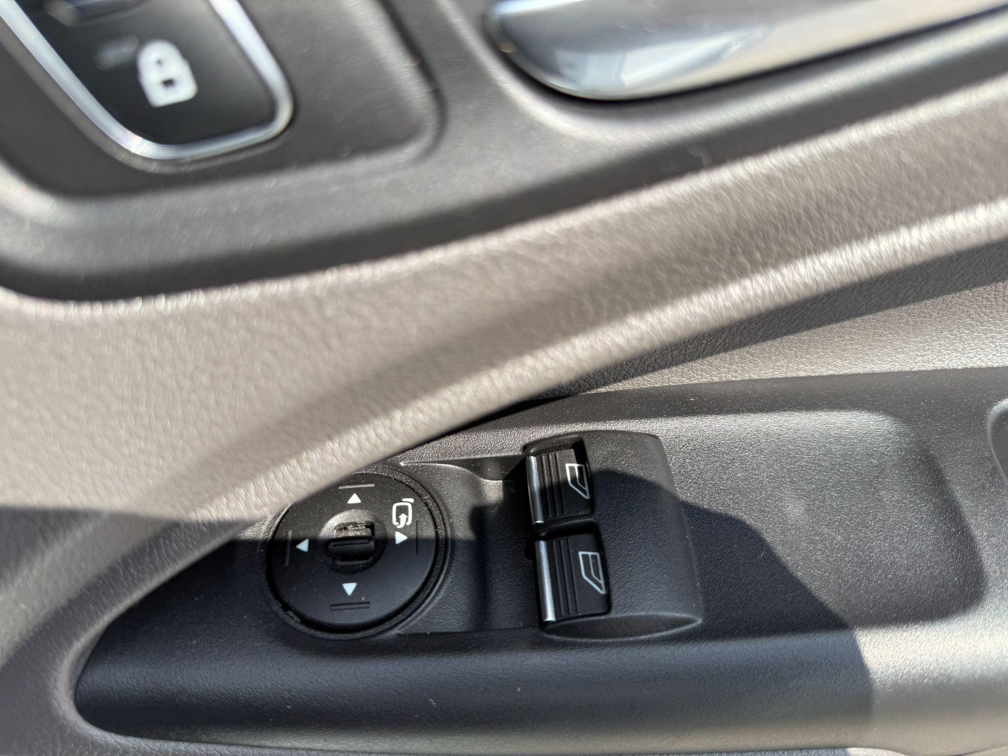 Ford Transit Connect Image 11