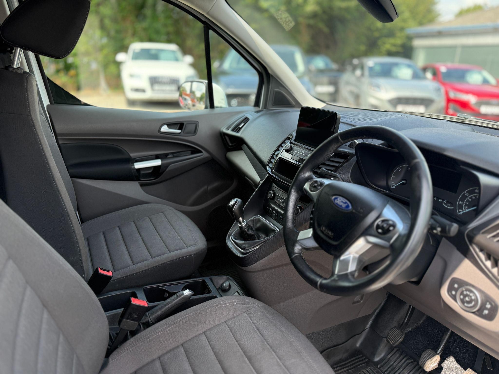 Ford Transit Connect Image 23