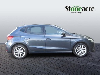 SEAT Ibiza 1.0 TSI FR Hatchback 5dr Petrol Manual Euro 6 (s/s) GPF (95 ps) YR69FXM Image 2