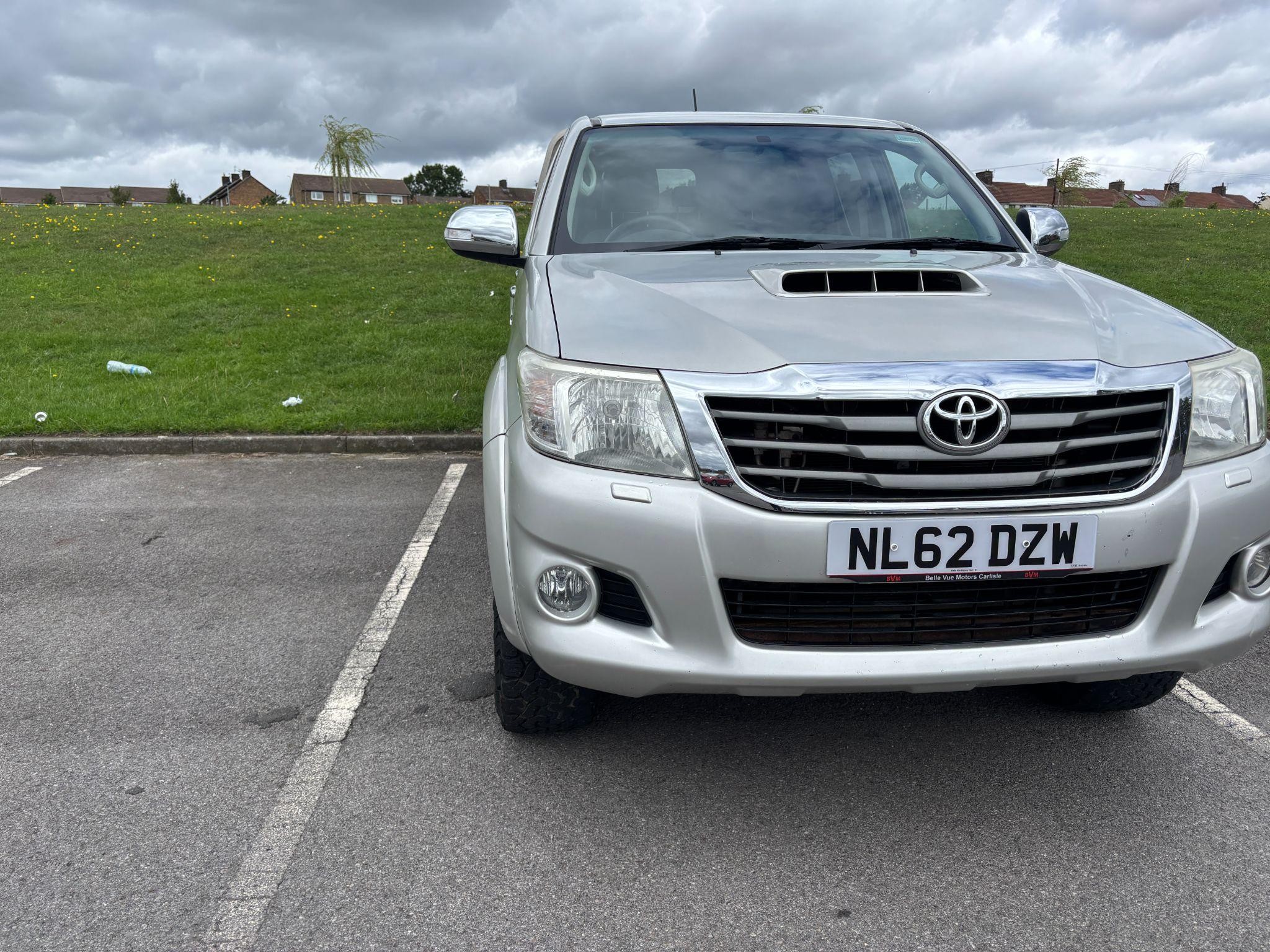 Toyota Hilux Image 8