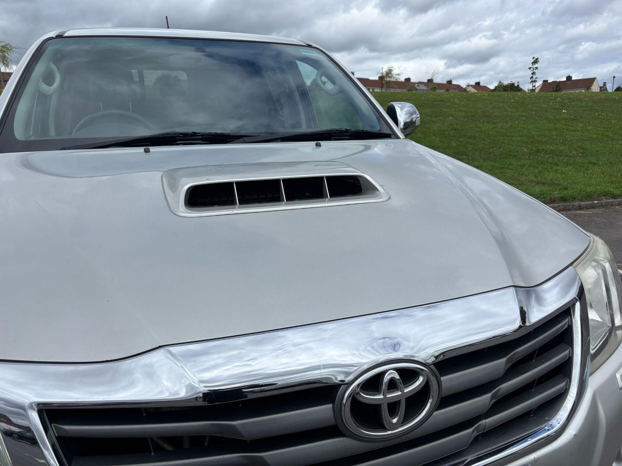 Toyota Hilux Image 9