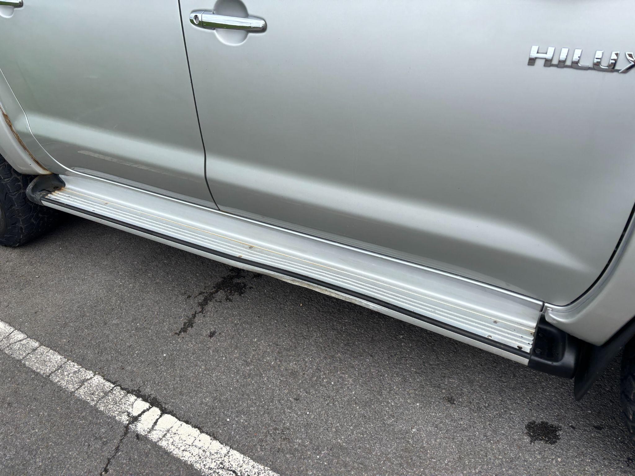 Toyota Hilux Image 12