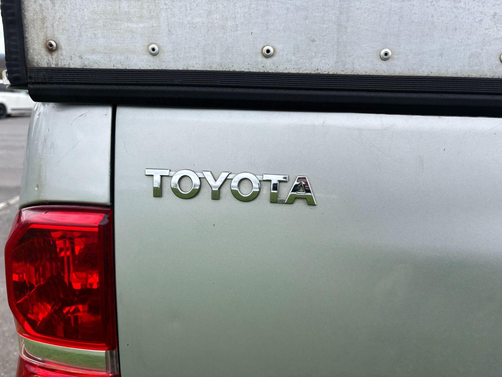 Toyota Hilux Image 21